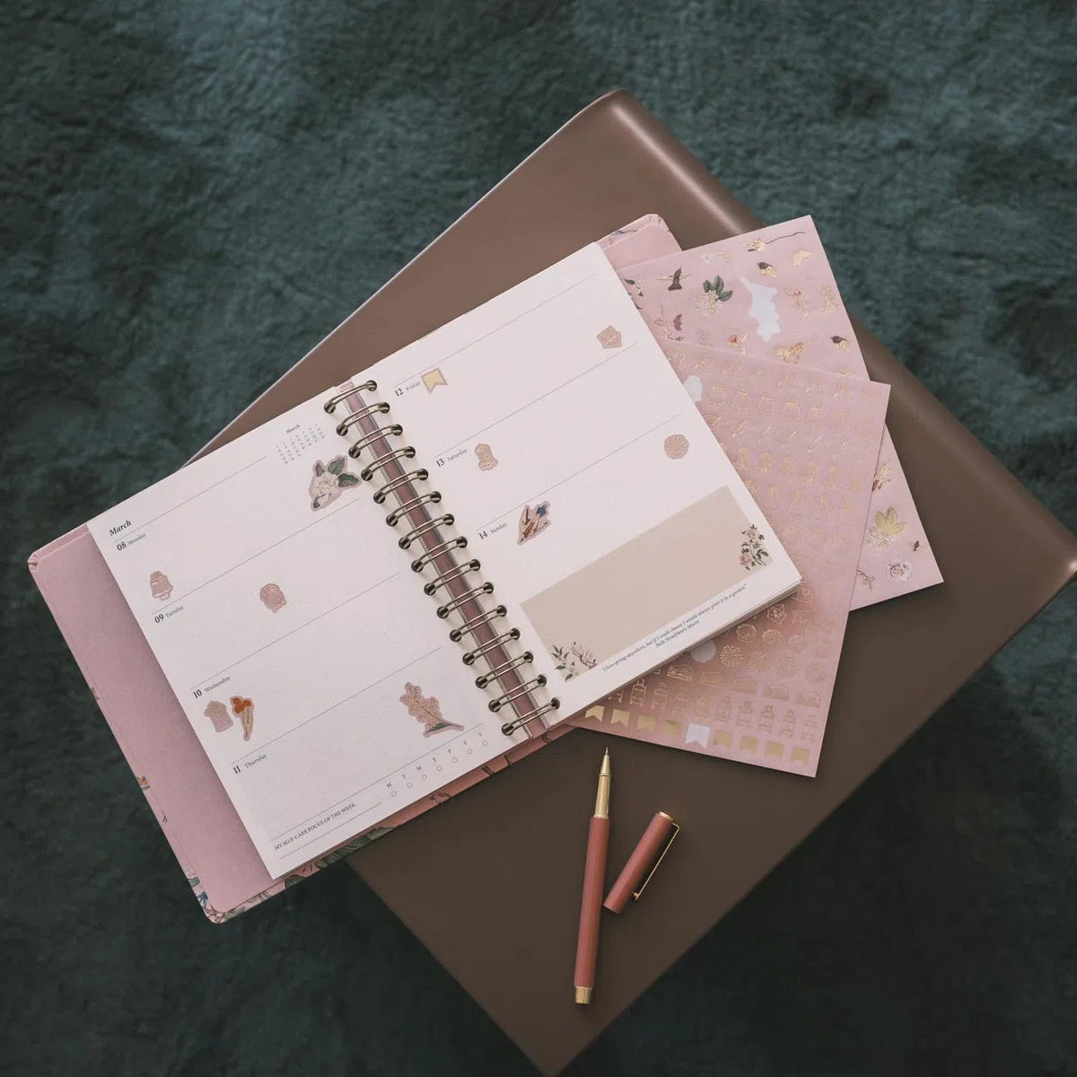 Kokonote Agenda 2026-2027 Semana Vista A5 Seasonal Flowers + Boligrafo + Porta Boligrafo | Accesorios Papeleria bonita - Material escolar Aesthetic