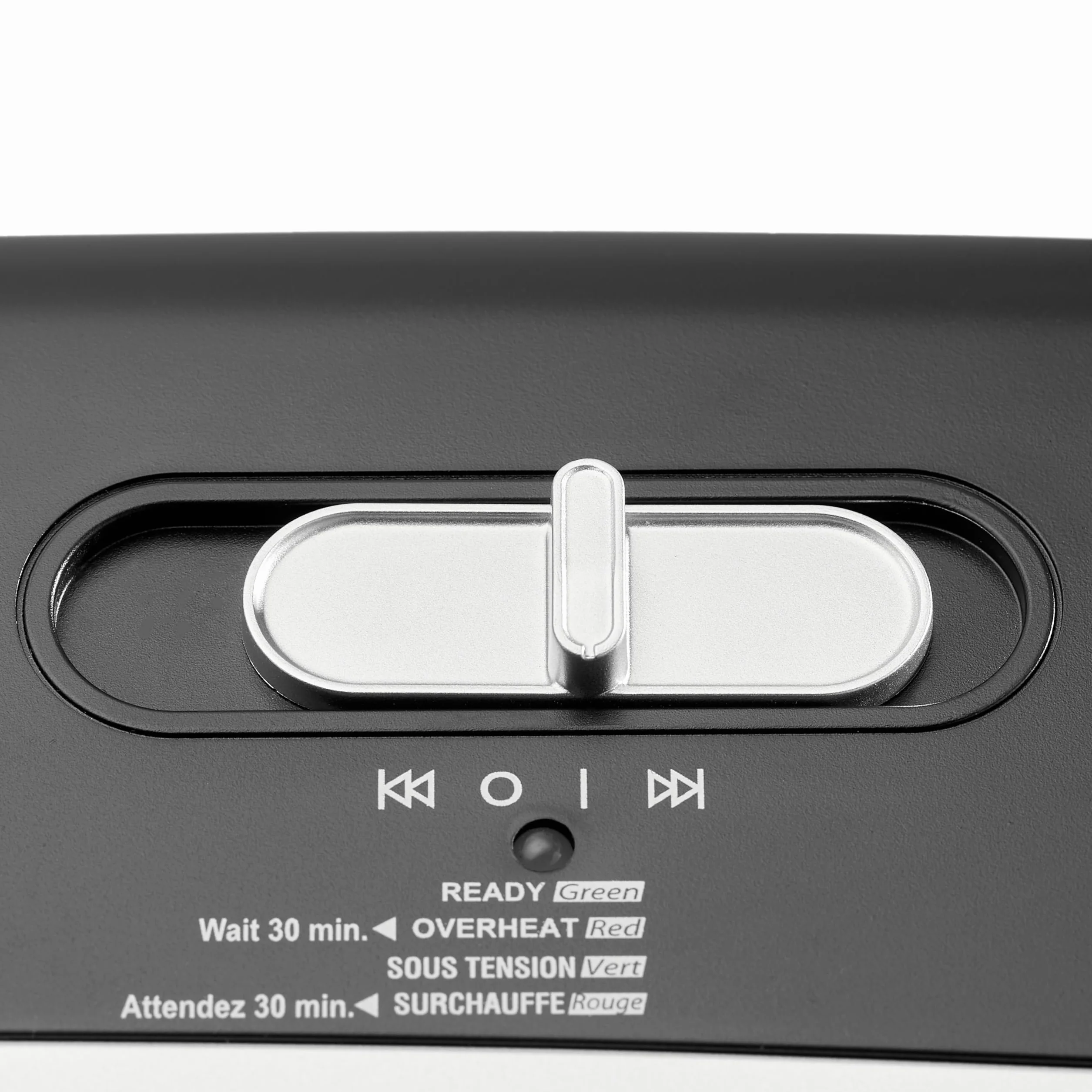 Amazon Basics Destructora de papel y tarjetas de crédito con recipiente separable, corte cruzado, capacidad de 5-6 hojas, Negro