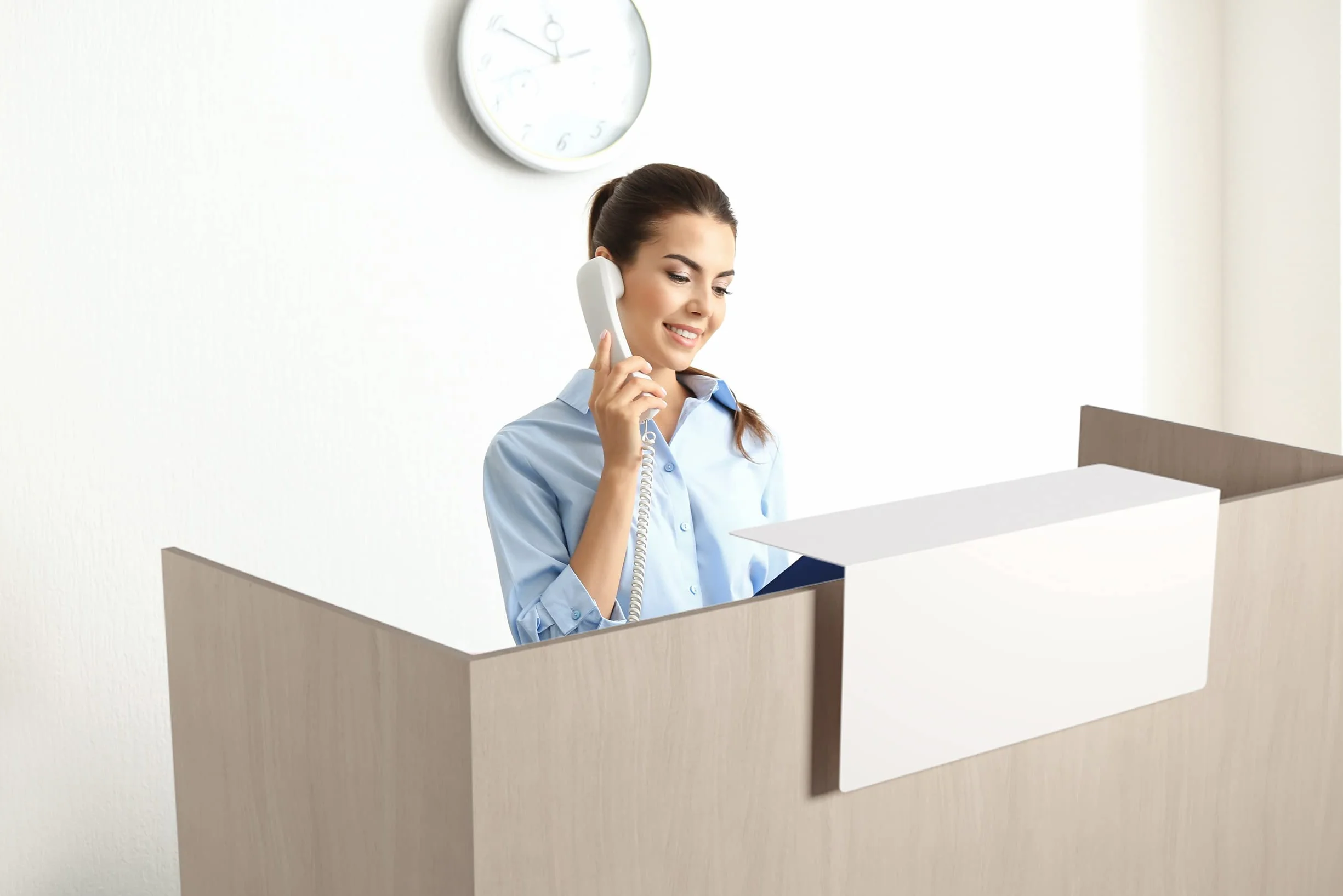 Mesa Mostrador Recepción OFITURIA 1200mm Castaño Blanco Mueble Escritorio Tienda Oficina