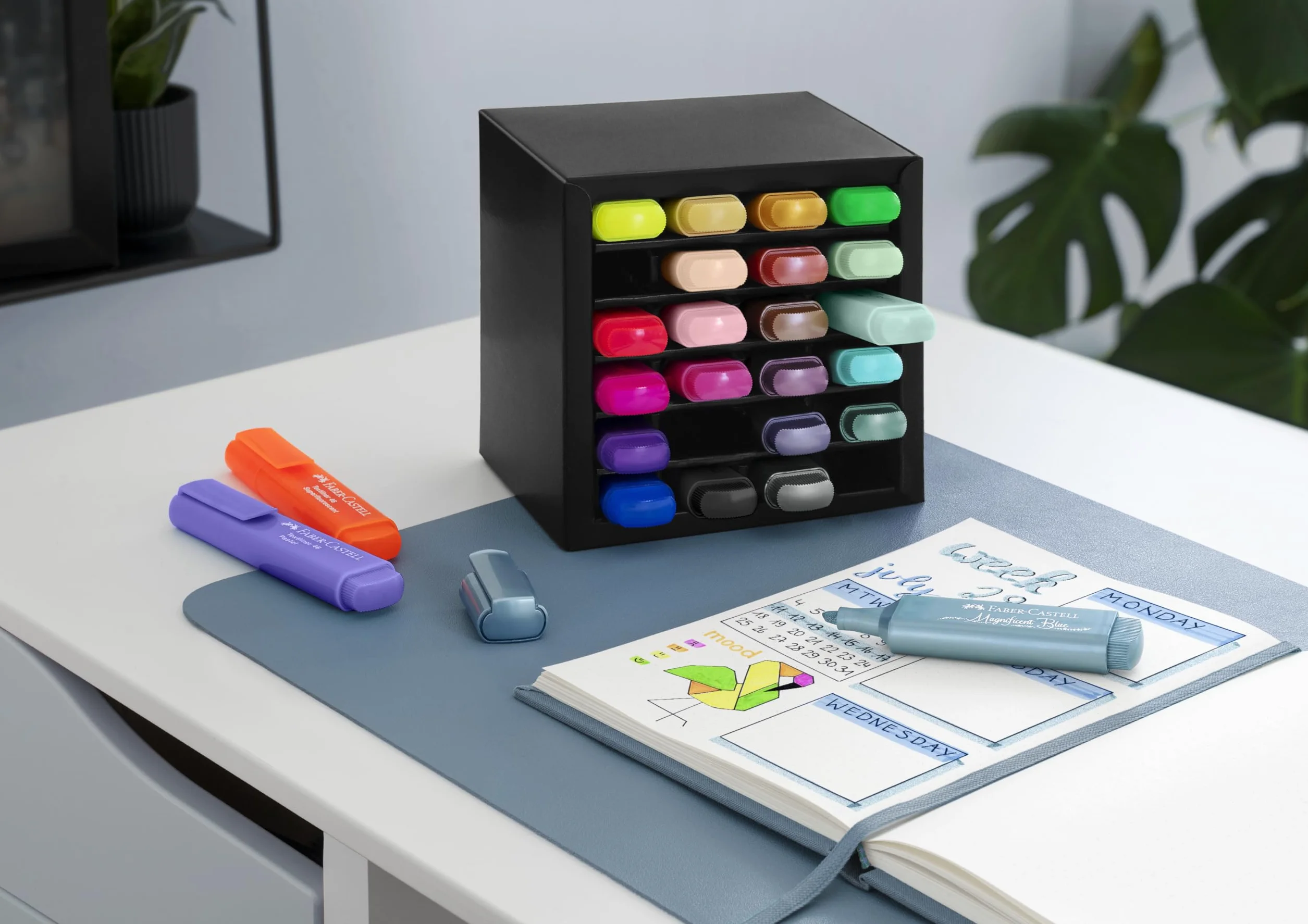Faber-Castell 254602 - Set de Mesa 24 Textliner 46