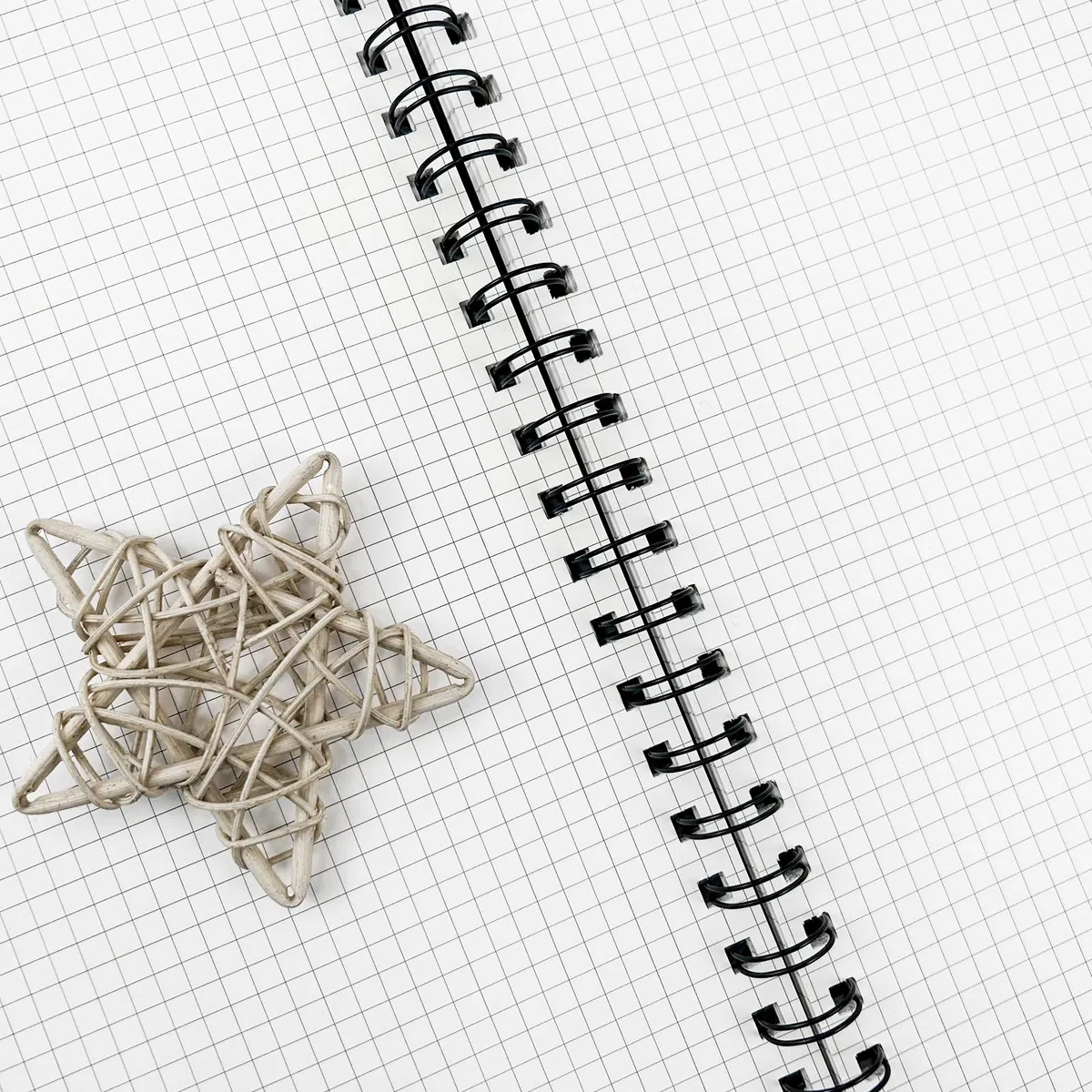 Cuaderno de papel gráfico en espiral de 8.5 x 11 pulgadas, paquete de 8 cuadernos de papel cuadriculado, cuaderno gráfico de ingeniería, cuaderno de ingeniería, cuaderno de 120 páginas, papel