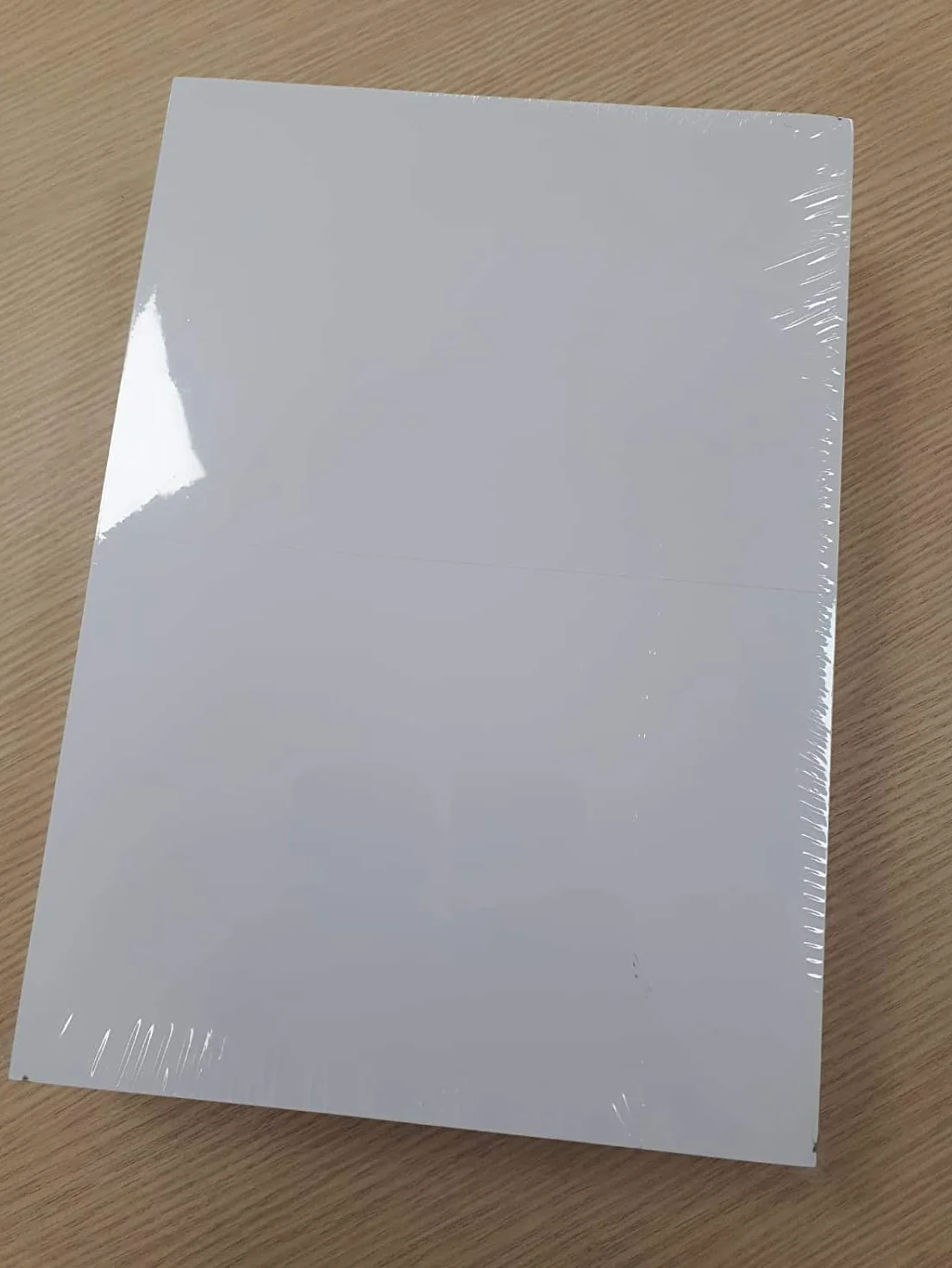 Papel Microperforado Din A4 troquelado tríptico, 3 partes, 90 gramos. Ideal para Impresión de Albaranes y Recibos. (1000 Uds)