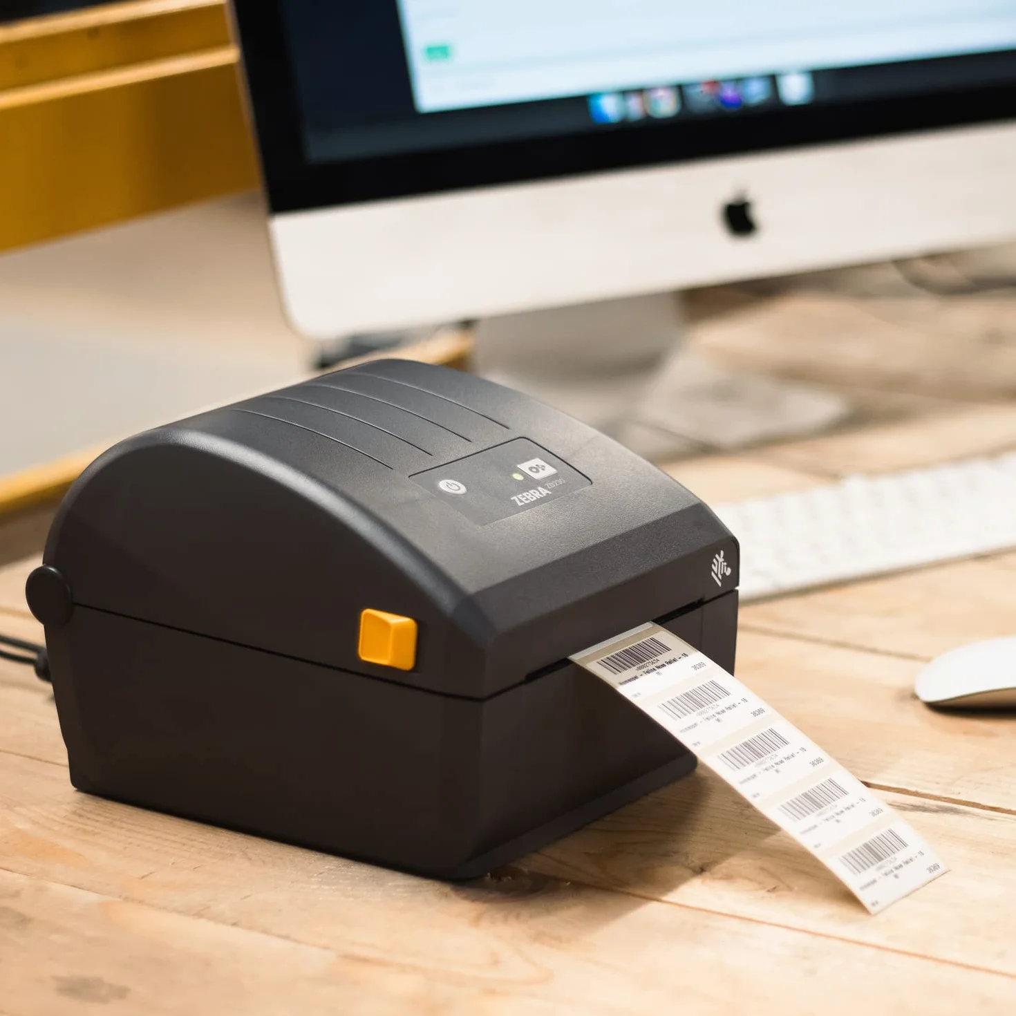 Zebra Impresora térmica Directa ZD230-4 Pulgadas Impresora de Escritorio - Conectividad USB y Ethernet - Adecuado para Aplicaciones de logística, fabricación Ligera, Venta al por Menor y Sanitaria