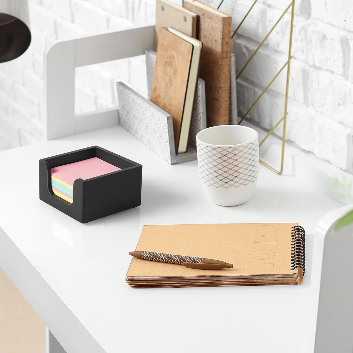 Soporte para notas adhesivas, dispensador de notas de madera para accesorios de escritorio de oficina, soporte de bloc de notas autoadhesivo, organizador dispensador de bloc de notas para suministros