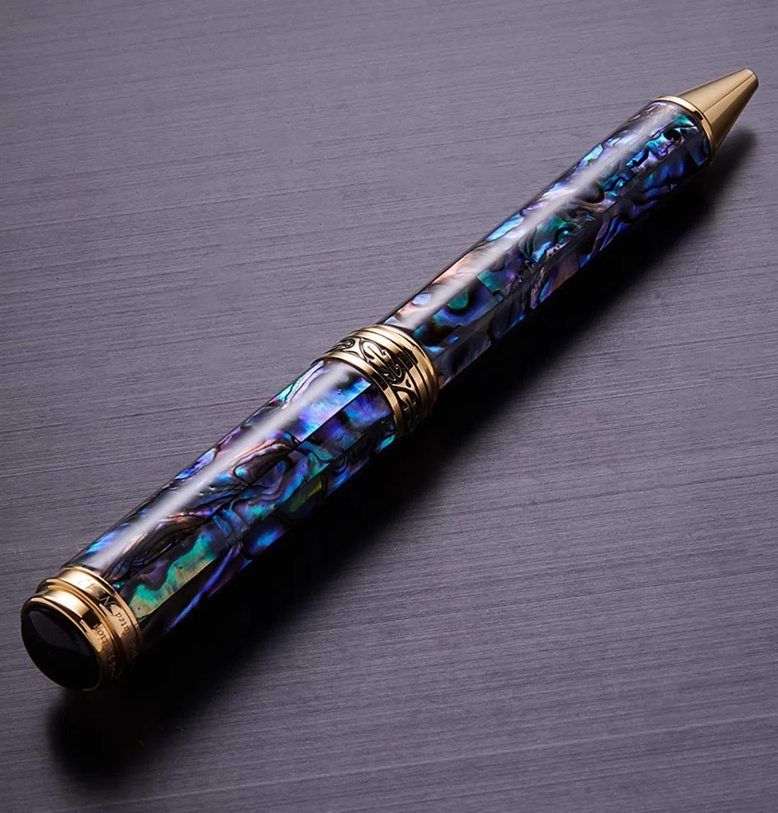 Xezo Bolígrafo Paua Abalone de Nueva Zelanda, chapado en oro de 18 quilates, diámetro del bolígrafo: 12 mm, longitud de 145 mm, peso 46 g. (Maestro SeaShell B)