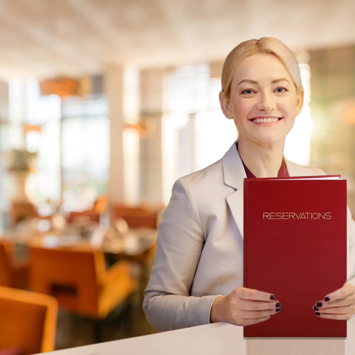 BookFactory Reservaciones de Restaurante, Reservas de mesa de 365 días/cenas, 408 páginas, 8 7/8" x 13 1/2" piel sintética roja, Smyth cosido duro (LOG-408-OCS-A-LRT7-(Reservaciones))