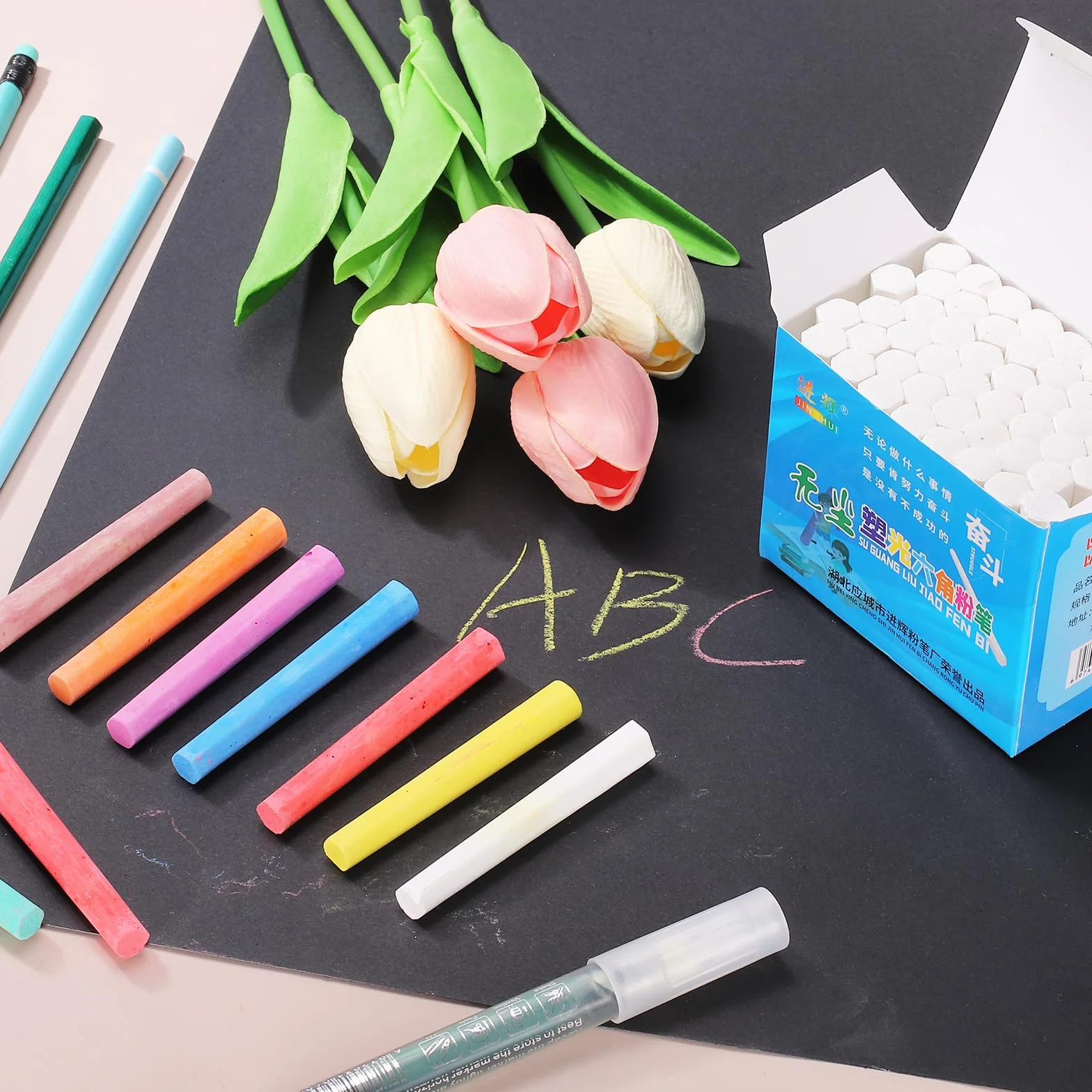PATIKIL 96 Piezas De Tiza Para Pizarra, Tiza Sin Polvo A Granel Delgada Y Colorida Para Pizarra Aula Adultos Suministros De Oficina Hogar Interior, Amarillo