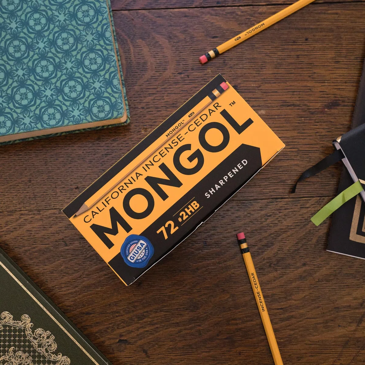 Mongol Classic - Lápiz de incienso de cedro #2, paquete de 72, preafilado, núcleo de grafito europeo, cedro cultivado en Estados Unidos, borrador sin manchas, certificado PMA no tóxico