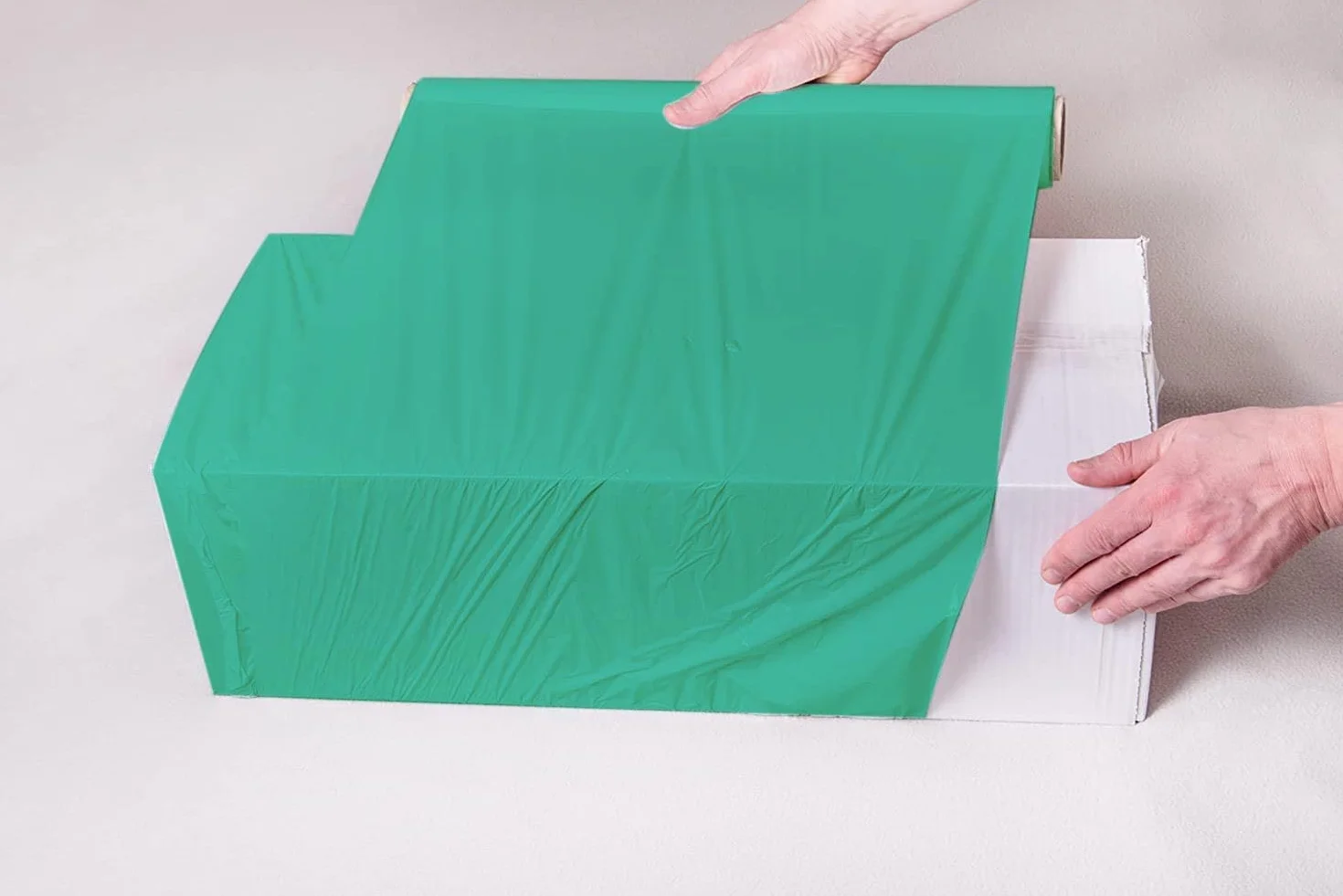 OFITURIA Film Verde para Embalar de 50 cm y estirable hasta 300 Metros de Longitud – Rollo de Film Elástico Manual para Embalaje Industrial – 12 unidades