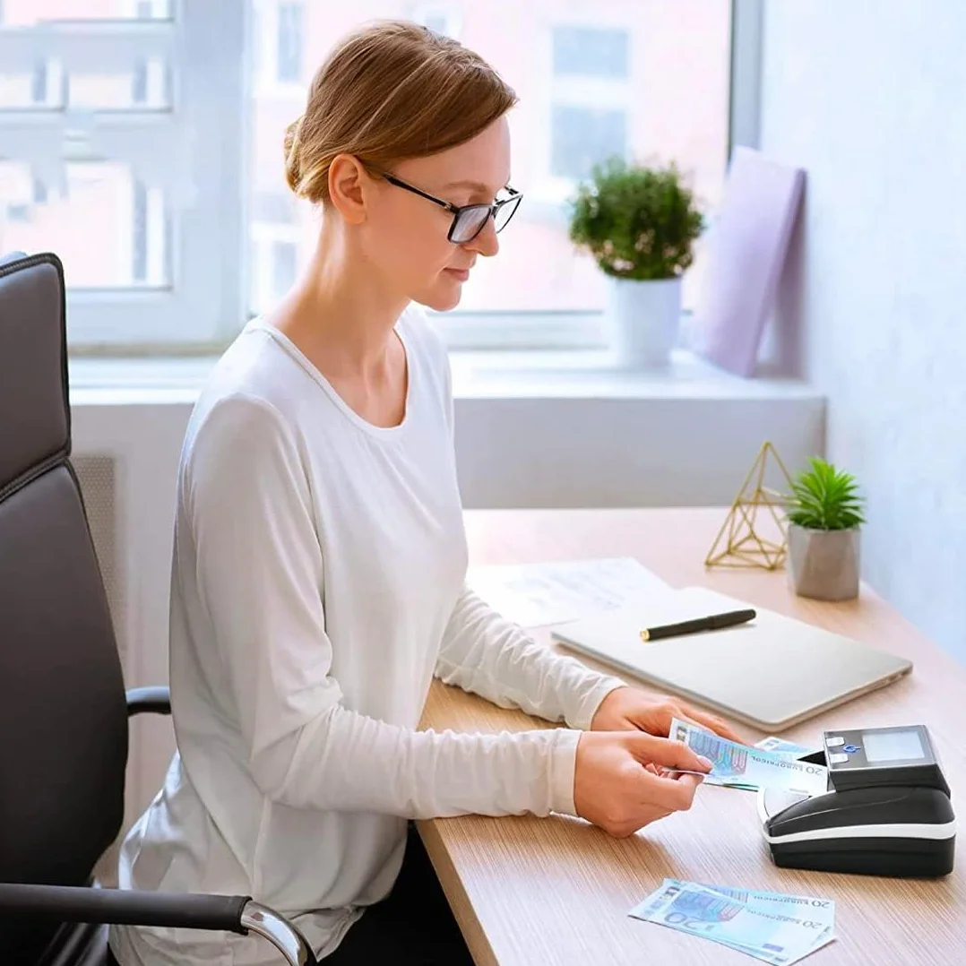 SQUADO Detector de dinero falso verificación billetes falsos EURO con batería recargable