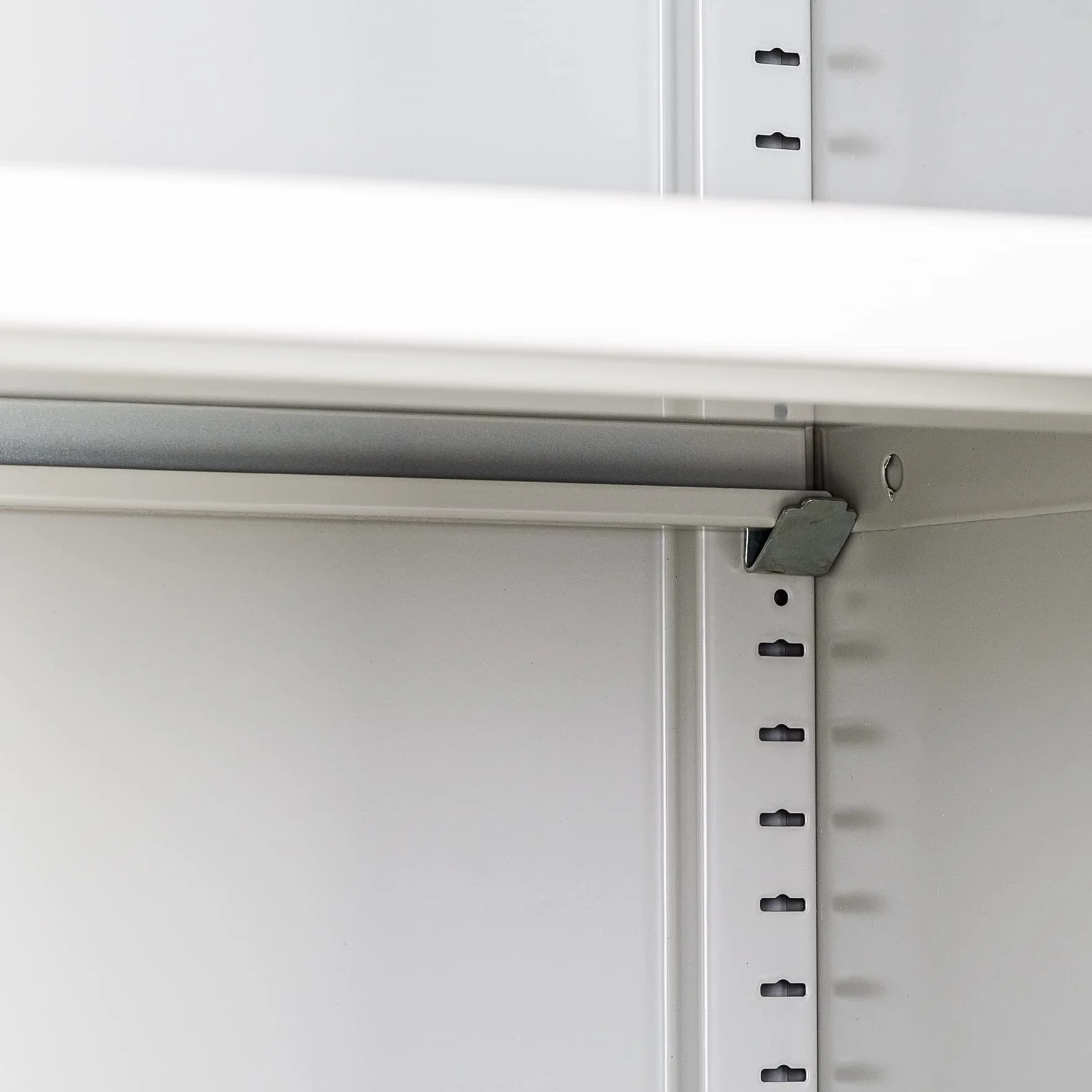 tectake® Armario Metalico Archivador Oficina, Mueble de Acero con Revestimiento en Polvo, con 2 Puertas y Cierre Seguridad, Armario Almacenaje, Muebles Oficina - 2 Estanterías 40 x 90 x 180 cm Gris