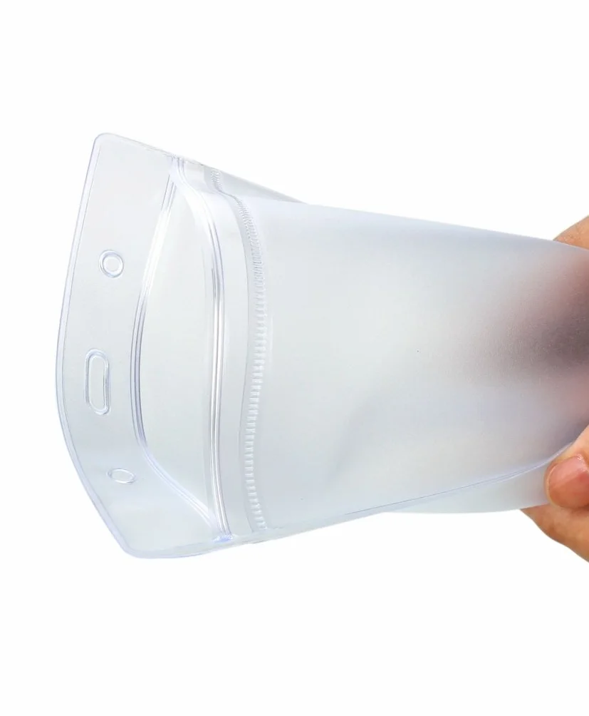 CKB Ltd Fundas para tarjetas de identificación Bolsillo transparente portador A6 vertical grande, bolsos de plástico 17,5 cm x 11,8cm capacidad para tamaño de la tarjeta 105 x 148 mm. (100 Piezas)