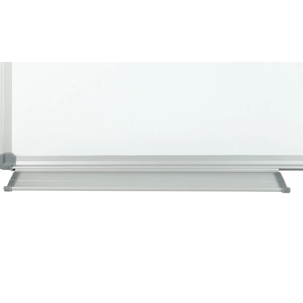 Idena 90882 - Pizarra blanca con bandeja para rotuladores, aprox. 60 x 40 cm, incl. 4 rotuladores STAEDTLER Lumocolor para pizarra blanca con punta redonda de aprox. 2 mm de ancho de trazo