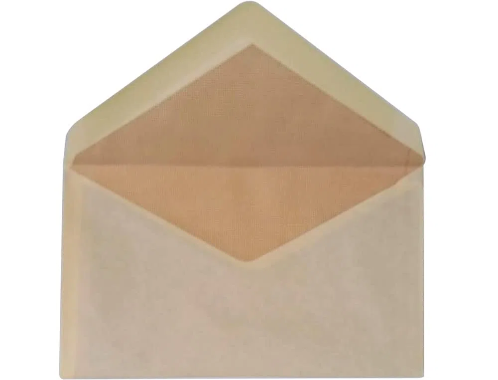 Sobre crema comercial normalizado 120x176mm engomado caja de 500 unidades.