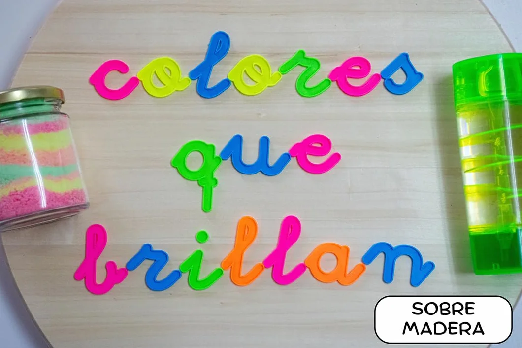 Abecedario Fluorescente en minúsculas enlazadas 94 Letras Neón Brillan con luz Negra
